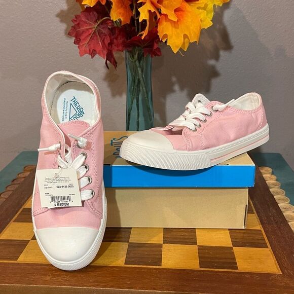 Three Abouts Other - NIB girls size 4 pink pull on sneakers